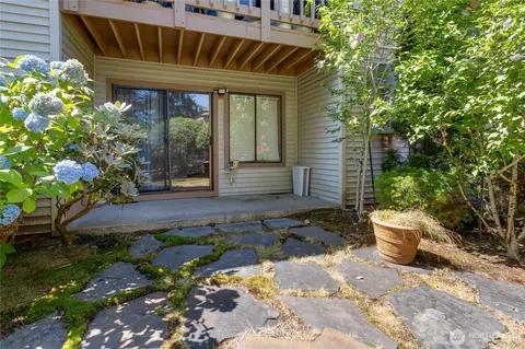 17521 118th Ave SE #K3, Renton, WA 98058