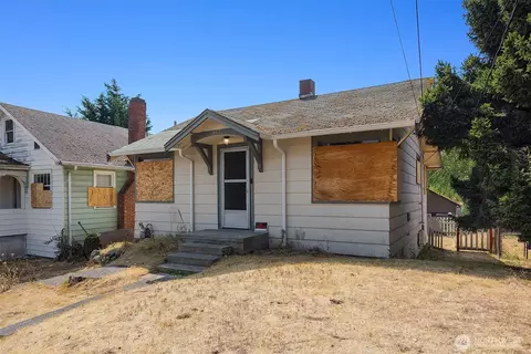 943 N 103rd St, Seattle, WA 98133