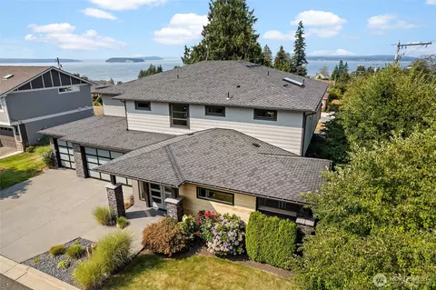 Exterior - 4620 Seahurst Ave, Everett, WA 98203 photo 3 of 7