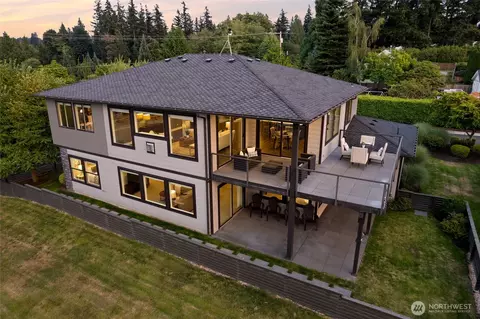 Exterior - 4620 Seahurst Ave, Everett, WA 98203 photo 7 of 7