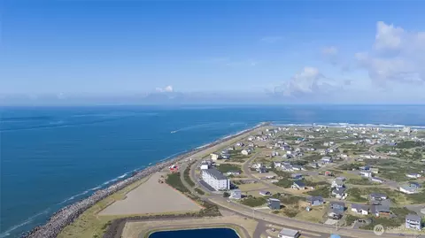 401 Westport Vw SW #203, Ocean Shores, WA 98569