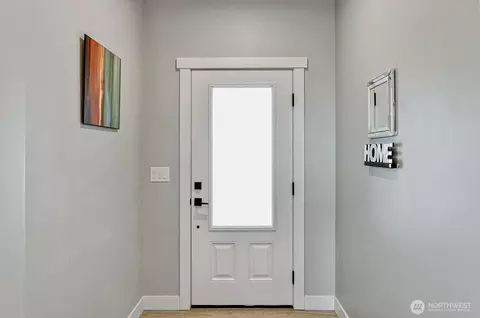 Entry Way - 1112 Falcon Ct, Everson, WA 98247 photo 1 of 1