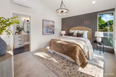 Bedroom - 613 B 18th Ave E, Seattle, WA 98112 photo 1 of 5