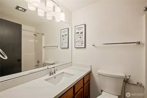 Bath - 1923 233rd Pl SE, Bothell, WA 98021 photo 1 of 2