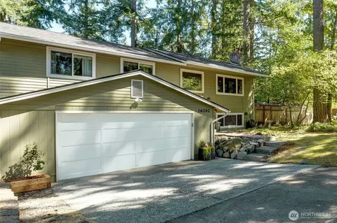 16242 NE 30th St, Bellevue, WA 98008