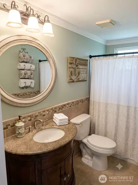 Bath - 5810 Fleming St #77, Everett, WA 98203 photo 1 of 4