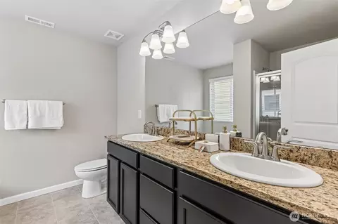 Bath - 16311 38th Dr SE, Bothell, WA 98012 photo 1 of 4