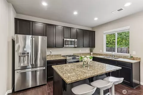 Kitchen - 16311 38th Dr SE, Bothell, WA 98012 photo 1 of 2