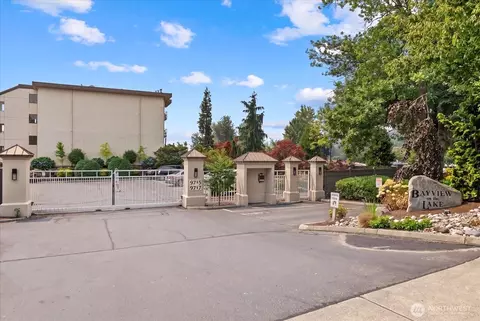9715 NE Juanita Dr #210B, Kirkland, WA 98034
