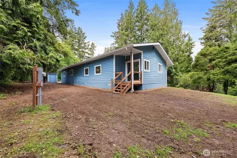 2693 State Rt 101, Ilwaco, WA 98624