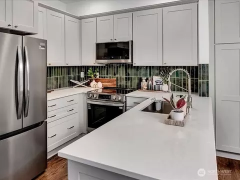 Kitchen - 13400 Dumas Rd #G6, Mill Creek, WA 98012 photo 2 of 4