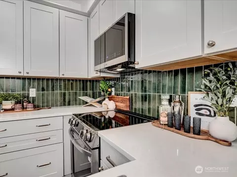Kitchen - 13400 Dumas Rd #G6, Mill Creek, WA 98012 photo 4 of 4