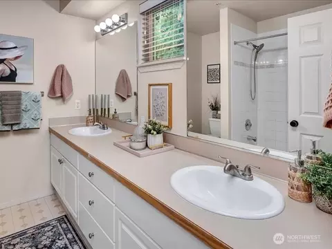 Bath - 13400 Dumas Rd #G6, Mill Creek, WA 98012 photo 2 of 2
