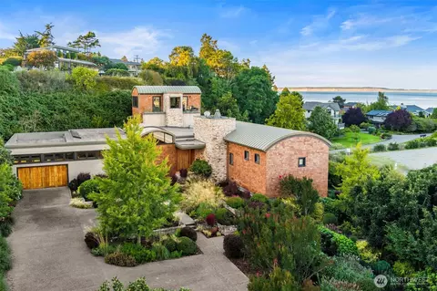 537 Jackson St, Port Townsend, WA 98368