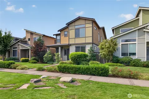 32974 Skyline Ln, Black Diamond, WA 98010