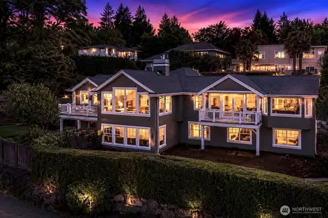 10030 NE 110th St, Kirkland, WA 98033