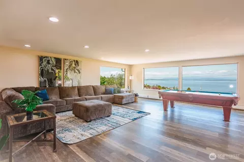 1462 SE Camano Dr, Camano Island, WA 98282