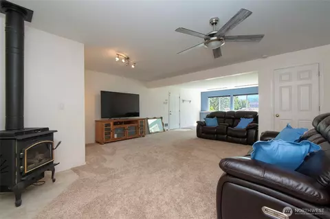 Living - 2716 Kitchen Dick Rd, Sequim, WA 98382 photo 2 of 2
