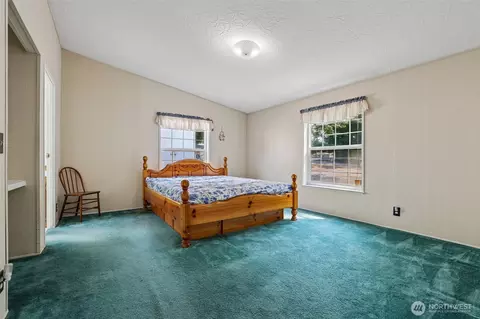 Bedroom - 16627 230th Ave SE, Maple Valley, WA 98038 photo 4 of 6