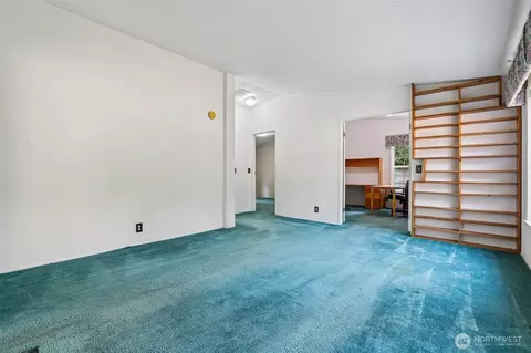 Living - 16627 230th Ave SE, Maple Valley, WA 98038 photo 5 of 6