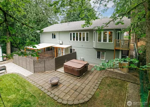7337 151st Ave NE, Redmond, WA 98052
