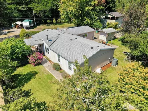 56 7th Ave, Port Hadlock, WA 98339