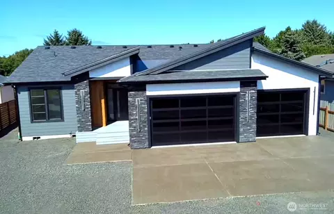 430 Salina Cruz Ave SW, Ocean Shores, WA 98569