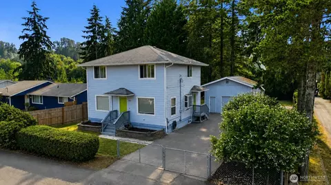926 16th St SW, Puyallup, WA 98371