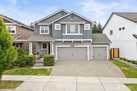1210 29th St NW, Puyallup, WA 98371
