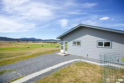 178 Memory Ln, San Juan Island, WA 98250
