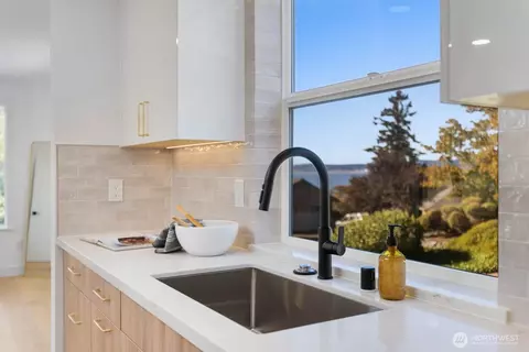 Kitchen - 57 Chapman Loop, Steilacoom, WA 98388 photo 3 of 6