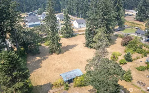 View/Area - 16416 Spanaway Loop Rd S, Spanaway, WA 98387 photo 2 of 9