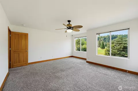 Bedroom - 1313 Williams Ave NW, Orting, WA 98360 photo 2 of 4