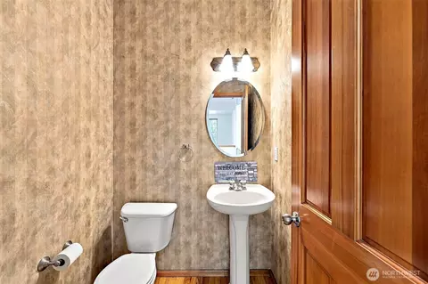 Bath - 1313 Williams Ave NW, Orting, WA 98360 photo 1 of 4