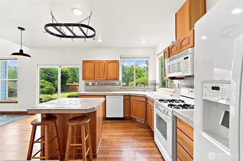 Kitchen - 1313 Williams Ave NW, Orting, WA 98360 photo 1 of 3