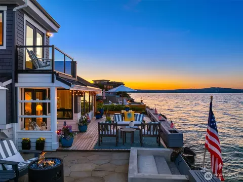15670 NE Point Monroe Dr, Bainbridge Island, WA 98110