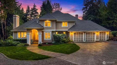 8826 E Meadow Lake Dr, Snohomish, WA 98290