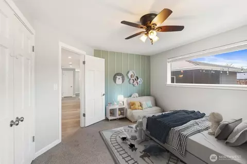 Bedroom - 26324 SE 426th St, Enumclaw, WA 98022 photo 5 of 9