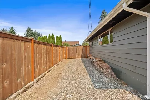Exterior - 26324 SE 426th St, Enumclaw, WA 98022 photo 8 of 8