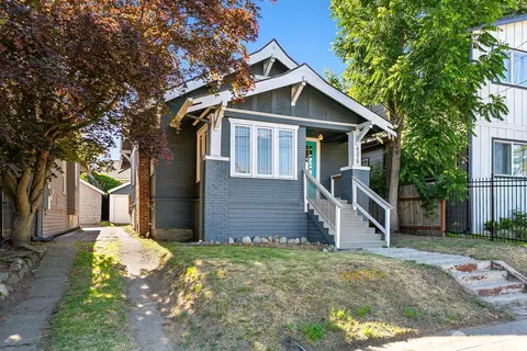 4329 5th Ave NE, Seattle, WA 98105