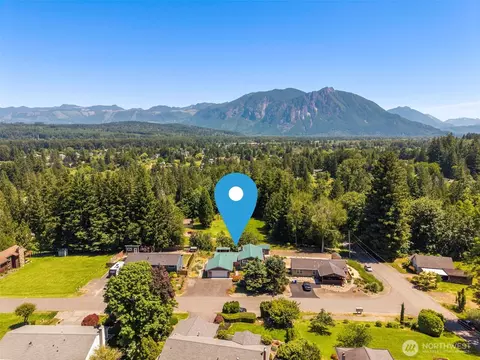 8516 375th Ave SE, Snoqualmie, WA 98065