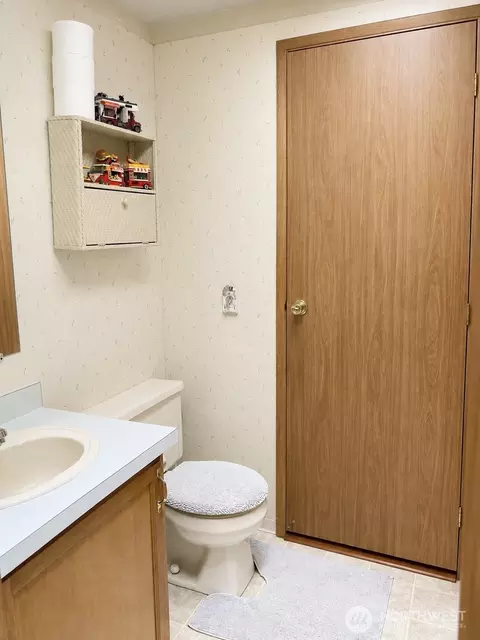 Bath - 836 Harmon Way S #2, Orting, WA 98360 photo 2 of 2