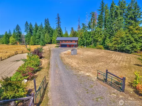 21325 Pugh Rd NE, Poulsbo, WA 98370