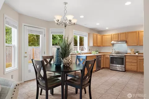 Kitchen - 15114 50th Ave SE, Everett, WA 98208 photo 1 of 4