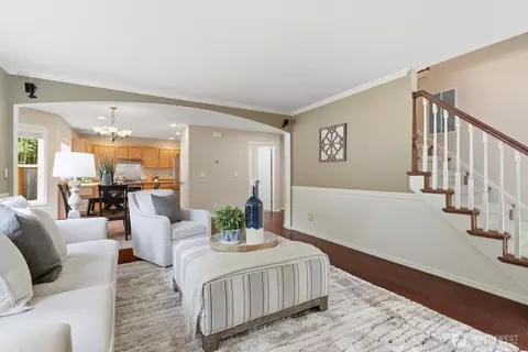 Living - 15114 50th Ave SE, Everett, WA 98208 photo 4 of 7