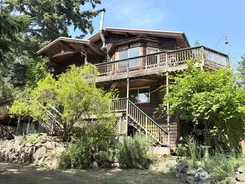 279 Kanaka Bay Rd, Friday Harbor, WA 98250