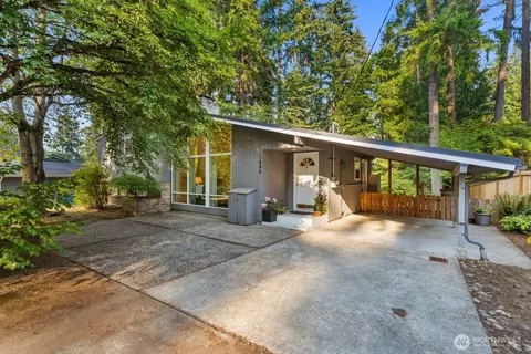 1646 152nd Ave SE, Bellevue, WA 98007