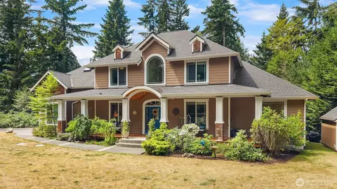 4046 Rachel Rd, Clinton, WA 98236