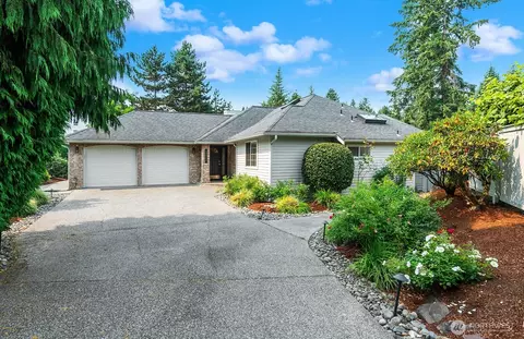 13011 NE 70th Dr, Kirkland, WA 98033