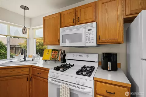Kitchen - 307 Rowe St NW, Orting, WA 98360 photo 3 of 3